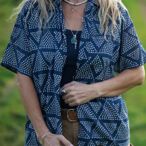 short sleeve shirt