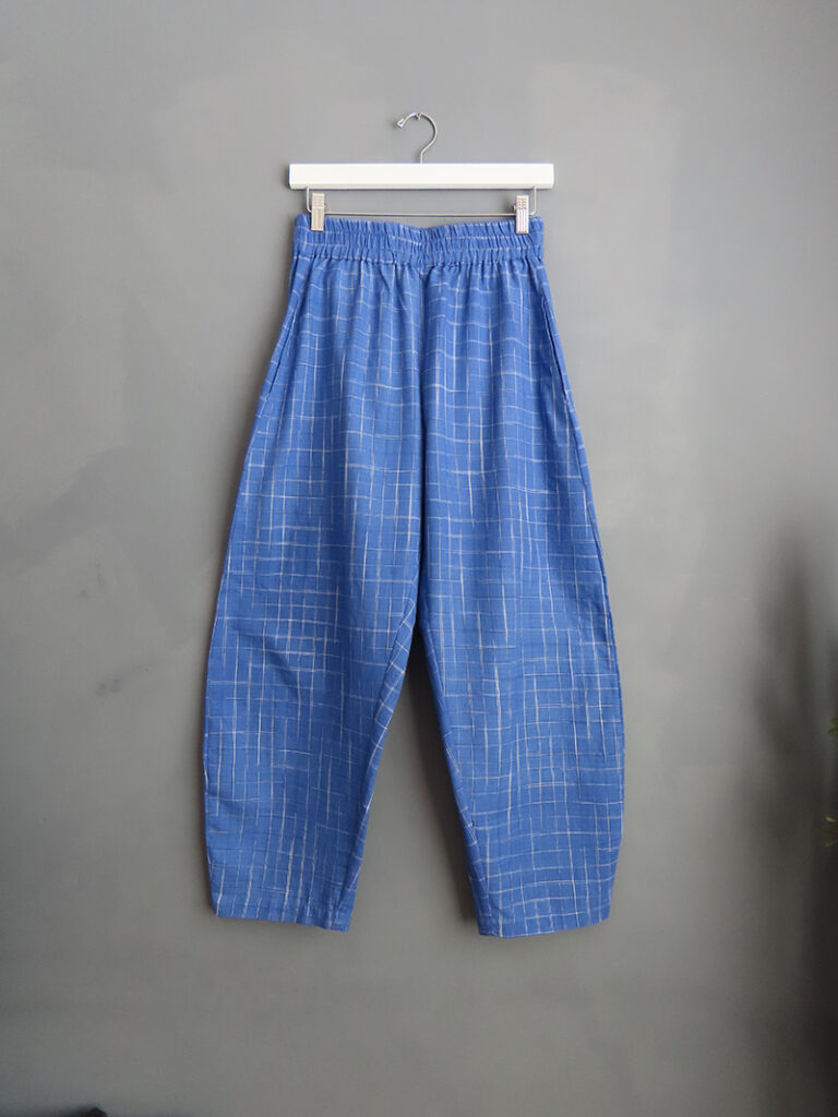 pull on trousers