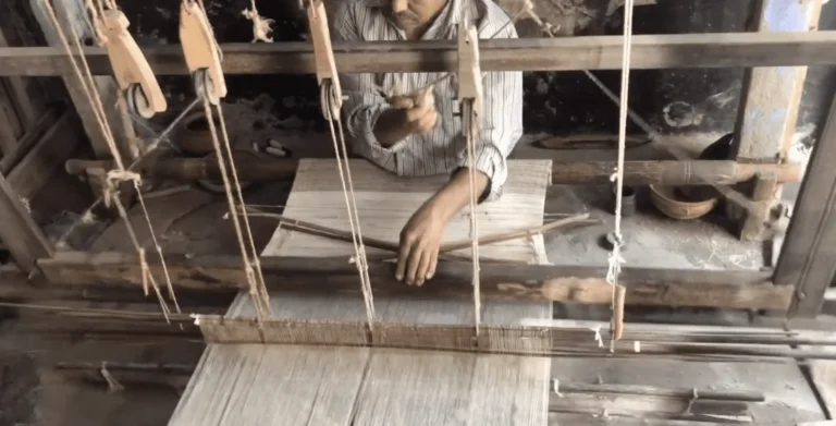 Handloom weaving