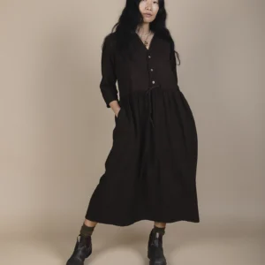 woman wearing dark brown dress