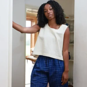sleeveless top