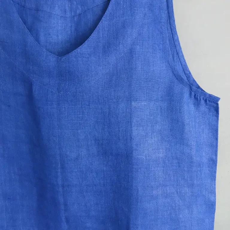 sleeveless top