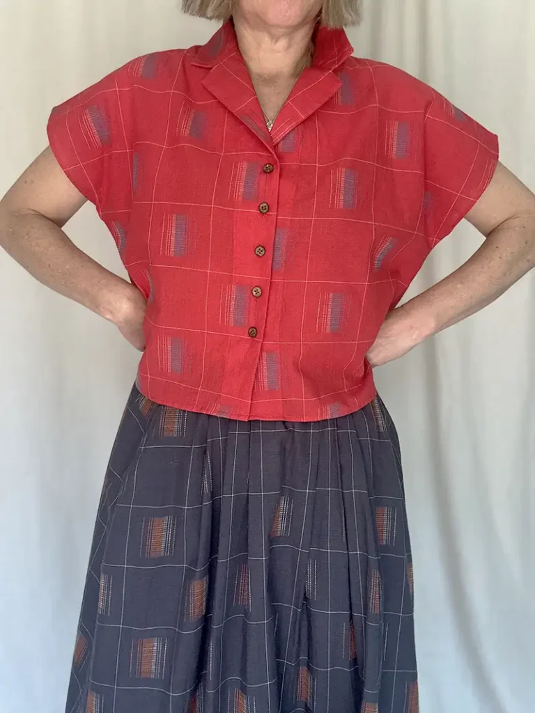 woman wearing red short sleeved cotton shirt